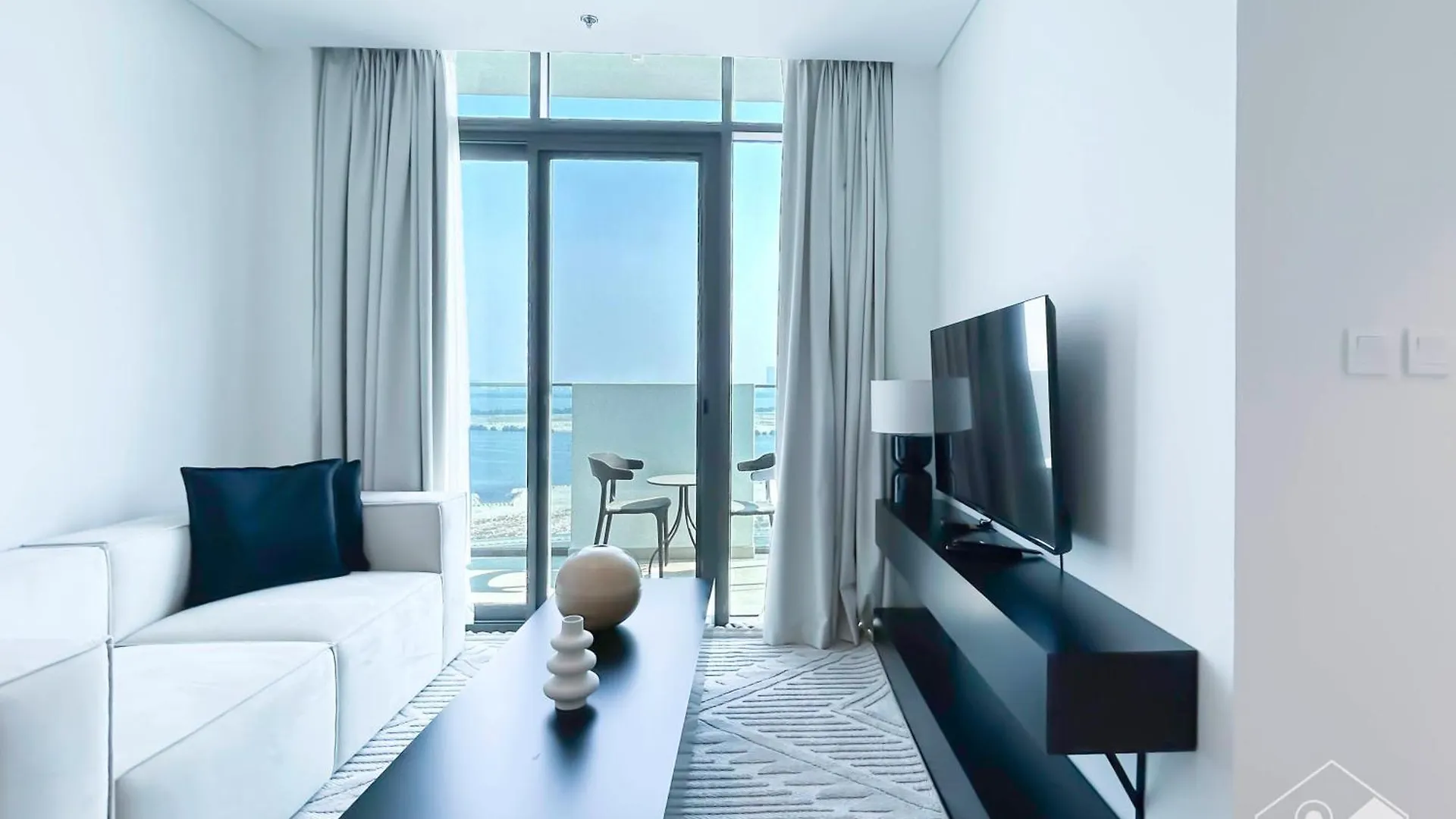 Cozy 1Br With Balcony & Views In Azizi Fawad Διαμέρισμα Ντουμπάι